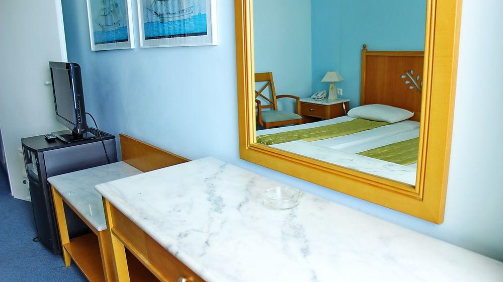 Tinos Beach Hotel Exteriör bild