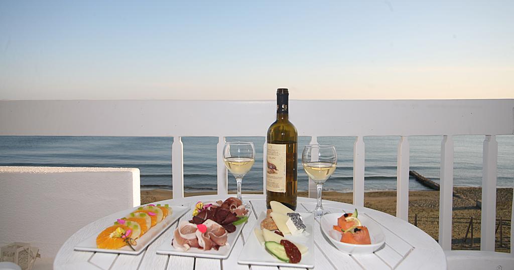 Tinos Beach Hotel Exteriör bild